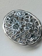 Antieke zilveren broche gekeurd zilver art nouveau 4,5 x 5, Verzenden, Overige materialen