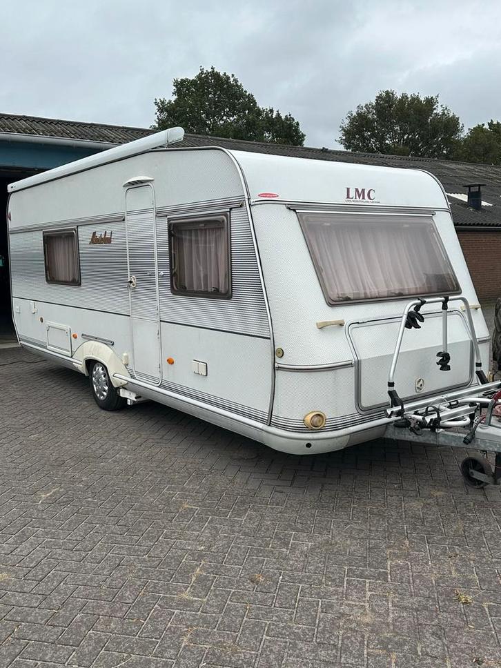 LMC Caravan met zgan mover en thule dakluifel, Caravans en Kamperen, Caravans, Particulier, tot en met 4, 1000 - 1250 kg, Rondzit