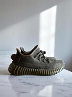 Adidas Yeezy Boost 350 V2 “Black Non-Reflective”, Ophalen of Verzenden, Zo goed als nieuw, Zwart, Sneakers of Gympen