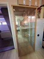 Vitrine kastje eiken/beuken kleur. 1770mm hoog, 750mm breed,, Ophalen