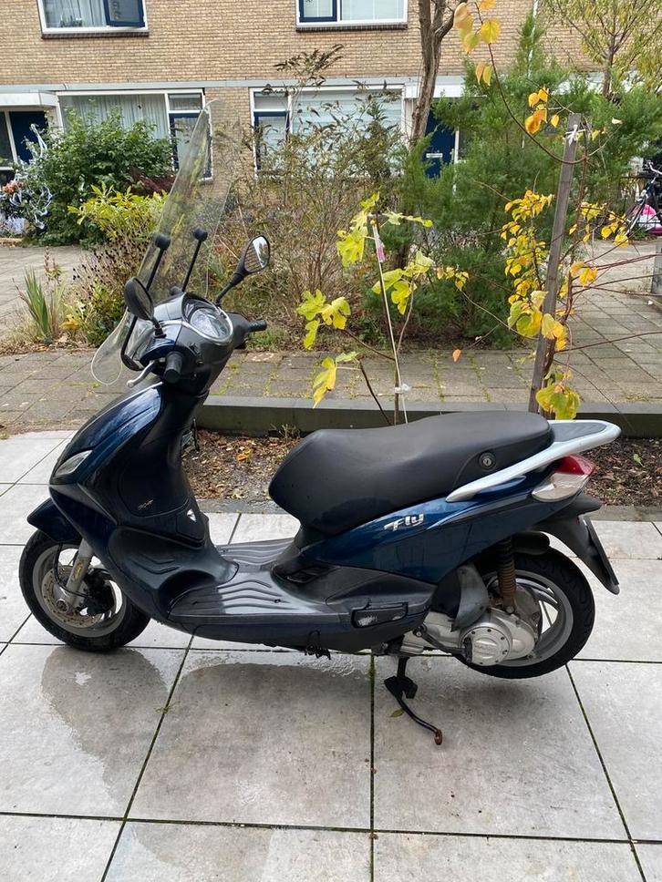 Piaggio New Fly 50cc - Bouwjaar 2012 - Geel Kenteken, Fietsen en Brommers, Scooters | Piaggio, Gebruikt, Fly, Maximaal 45 km/u