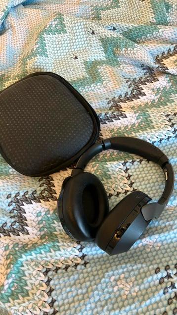 Goede Philips hoofdtelefoon. beschikbaar voor biedingen