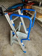 Svelt Trap met Beugel - Opvouwbaar, Doe-het-zelf en Verbouw, Ladders en Trappen, Ophalen, Gebruikt, Trap, Opvouwbaar of Inschuifbaar