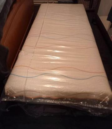 M Line Slowmotion hybrid 6 matras 100x200 cm half jaar oud  beschikbaar voor biedingen