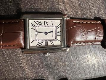  Leuk dames horloge Leren bandje quartz loopt perfect  beschikbaar voor biedingen