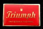 Triumph International pin, Verzamelen, Speldjes, Pins en Buttons, Verzenden, Nieuw, Merk, Speldje of Pin