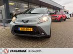 Toyota Aygo X 1.0 VVT-i S-CVT Premium AUTOMAAT, Rijklaarprij, Auto's, Stof, Gebruikt, 4 stoelen, 3 cilinders