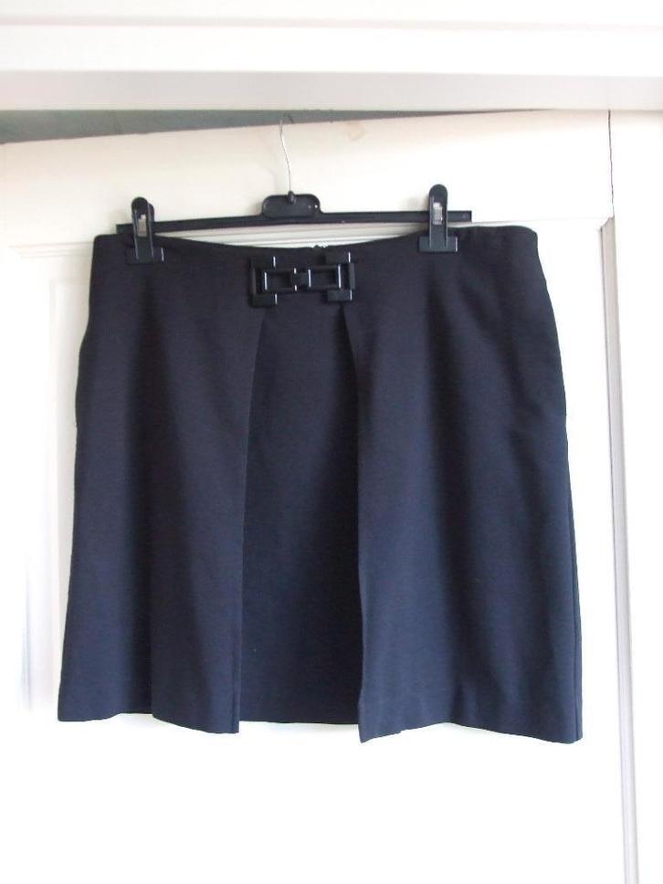 River Woods zgan zwart rokje met siergesp maat 42/44, Kleding | Dames, Rokken, Zo goed als nieuw, Maat 42/44 (L), Zwart, Boven de knie