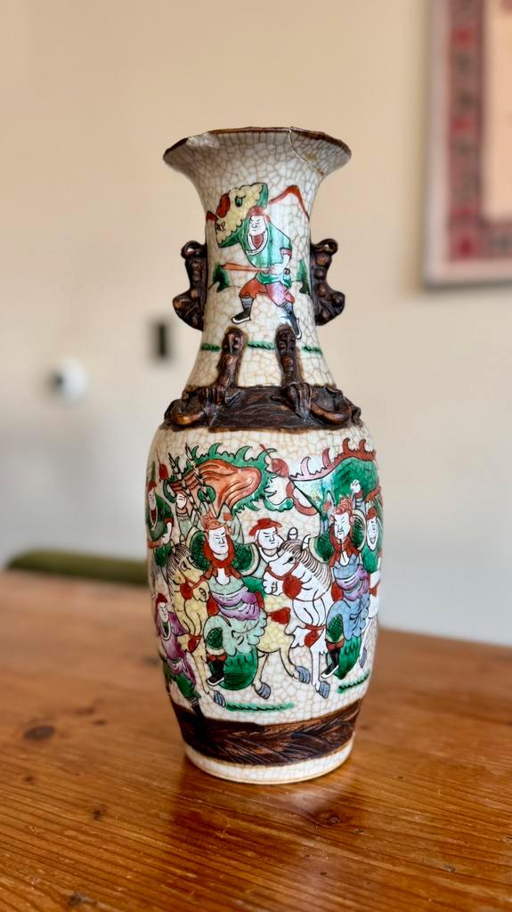 Chinese vaas – handbeschilderd met craquelé glazuur, gemerkt, Antiek en Kunst, Antiek | Vazen, Ophalen of Verzenden