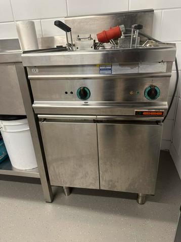 Horeca frietuur beschikbaar voor biedingen