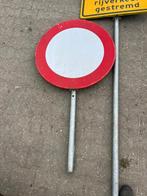 2x verkeersbord 'verboden in te rijden', Ophalen