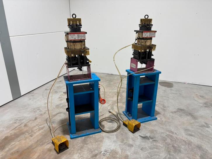 Reynaers Pneumatische Pons, Zakelijke goederen, Machines en Bouw | Metaalbewerking, Ophalen