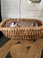 Grote rieten mand / schaal, Huis en Inrichting, Woonaccessoires | Schalen en Manden, Ophalen, Zo goed als nieuw, Vierkant, Riet