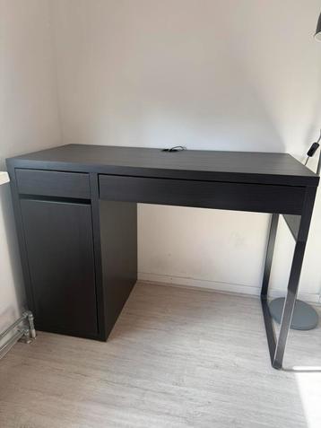 Ikea Micke bureau zwartbruin - inrichten naar wens! beschikbaar voor biedingen