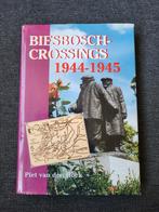 Biesbosch-Crossings 1944-1945 - P. van den Hoek, Boeken, Ophalen of Verzenden, Zo goed als nieuw, P. van den Hoek