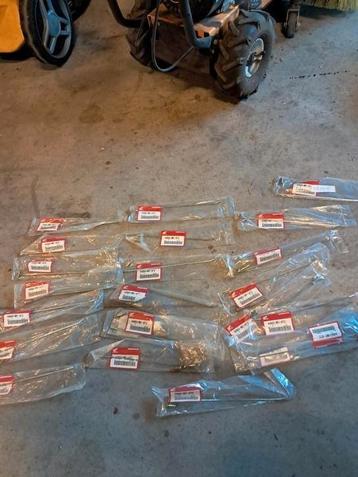 Te koop  22 orginele spaken Honda xr600 beschikbaar voor biedingen