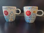 Douwe Egberts - 2 mokjes, Huis en Inrichting, Ophalen, Zo goed als nieuw, Overige stijlen, Kop(pen) en/of Schotel(s)