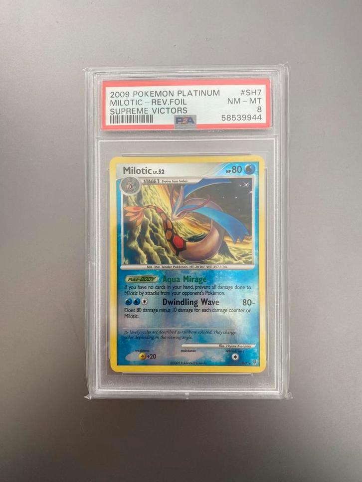 Milotic Lv. 52 PSA 8, Pokemon Supreme Victors, Hobby en Vrije tijd, Verzamelkaartspellen | Pokémon, Zo goed als nieuw, Foil, Ophalen of Verzenden