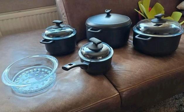 Crafond pannenset, Huis en Inrichting, Keuken | Potten en Pannen, Zo goed als nieuw, Kookpan of Snelkookpan, Gietijzer, Inductieplaat