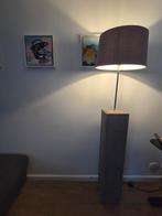 Mooie staande lamp met houten voet, Ophalen, Metaal, Zo goed als nieuw, Modern