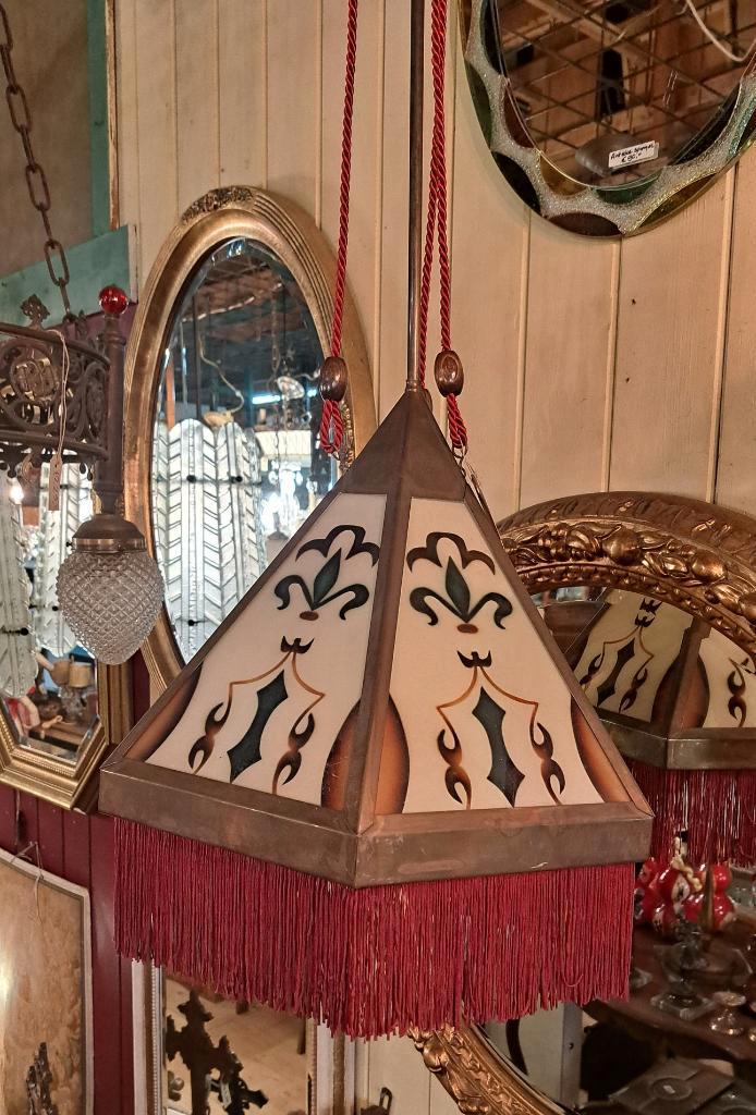 Erg mooie Amsterdamse schoollamp met prachtig gekleurd glas, Antiek en Kunst, Antiek | Lampen, Ophalen