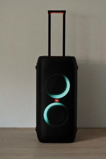 JBL Partybox 310 te huur krachtige speaker met lichtshow beschikbaar voor biedingen