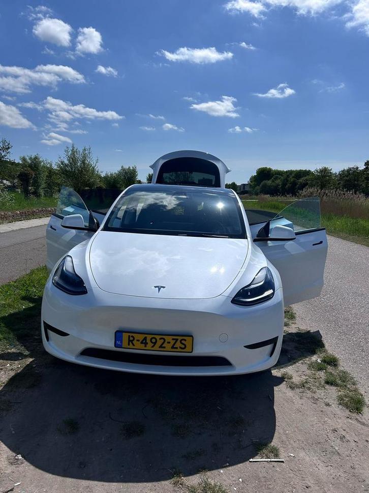 Tesla Model Y 2022 Wit, Auto's, Tesla, Particulier, Model Y, Elektrisch, SUV of Terreinwagen, Automaat, Origineel Nederlands, Wit