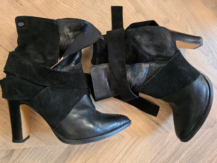 Zwarte laarsjes van fred de la bretoniere maat 37, Kleding | Dames, Schoenen, Zo goed als nieuw, Lage of Enkellaarzen, Zwart, Ophalen of Verzenden