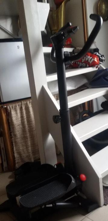 PRACHTIGE SWING STEP APPARAT ZEER COMFORTABLE EN MASSIEVE, beschikbaar voor biedingen