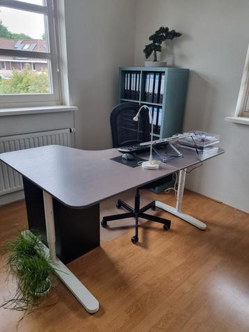 Ikea bekant  buro 160 x 110  korte kant 60
