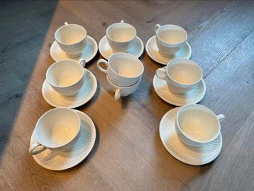 Wedgwood Edme theekopjes (7 met schotel + 2 losse, Engeland) beschikbaar voor biedingen