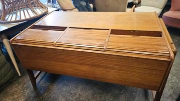 Vintage Eden Bureau , werktafel jaren 60 Clausen en Maerus beschikbaar voor biedingen