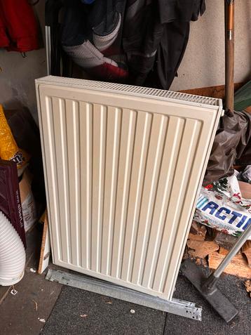 Radiator - Gebruikt, Goede Staat beschikbaar voor biedingen