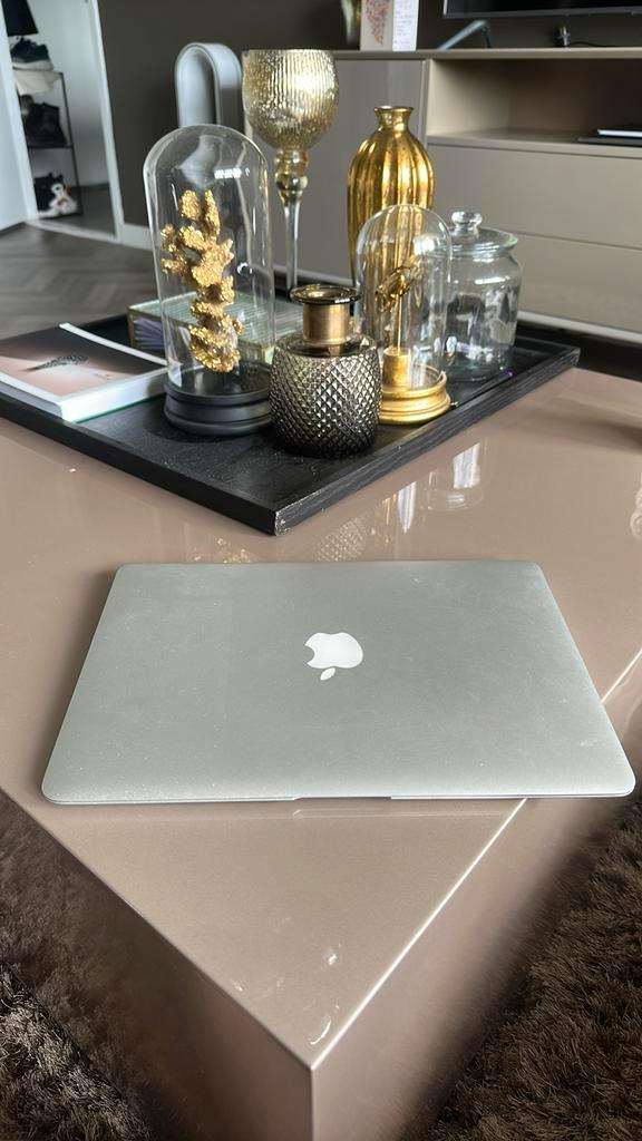 Macbook air, Computers en Software, Apple Macbooks, Zo goed als nieuw, 13 inch, Minder dan 2 Ghz, Ophalen of Verzenden