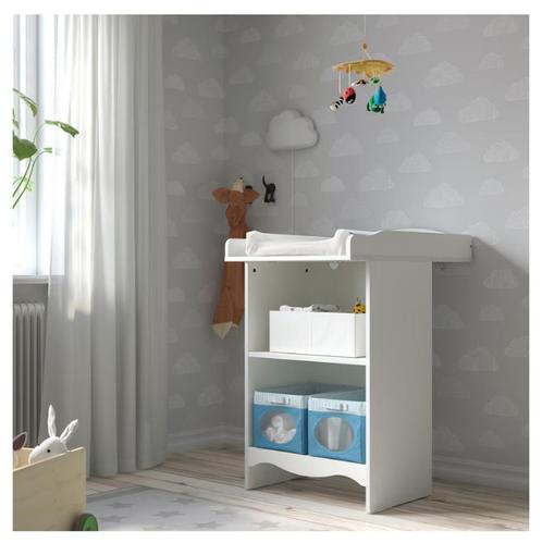 Handige Commode/boekenkast van Ikea (SMÅGÖRA) incl. manden, Kinderen en Baby's, Kinderkamer | Commodes en Kasten, Zo goed als nieuw