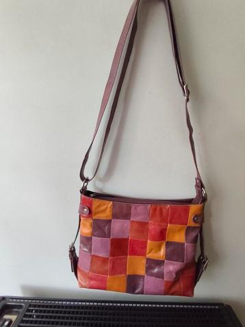 Beardesign uniseks auberginekleurige leren patchwork tas beschikbaar voor biedingen