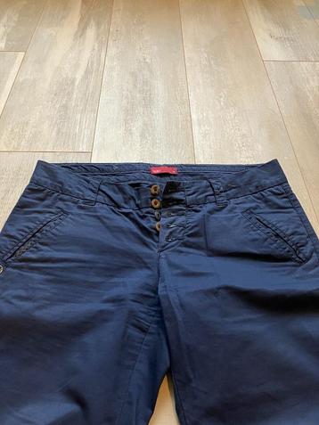 Donkerblauwe broek van Esprit 100% katoen beschikbaar voor biedingen