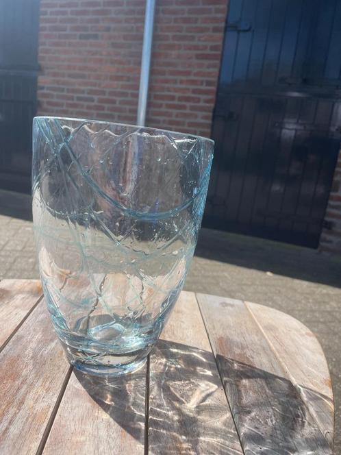 Moderne glazen vaas – strak design met reliëf, Antiek en Kunst, Antiek | Glas en Kristal, Ophalen
