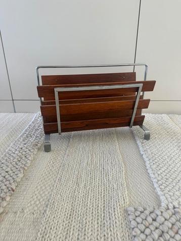 Vintage lectuurbak tijdschrijften bak hout en chroom beschikbaar voor biedingen
