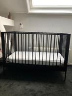 Zwart metalen ledikant coming kids, Ophalen, Zo goed als nieuw, Ledikant