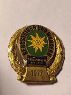 Bergsteigen und Wandern Weissbach 1977 Speldje Broche, Verzamelen, Speldjes, Pins en Buttons, Ophalen of Verzenden, Gebruikt, Overige onderwerpen