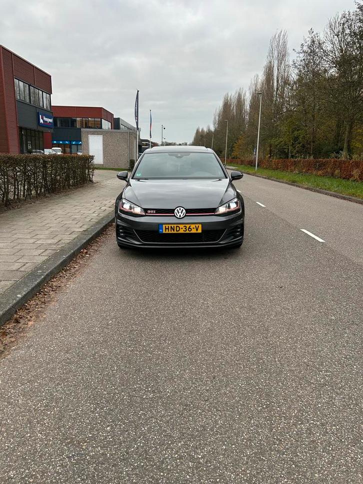 Volkswagen Golf 2.0 TSI 245pk 7-DSG 5D 2017 Grijs, Auto's, Volkswagen, Particulier, Golf, ABS, Achteruitrijcamera, Adaptieve lichten