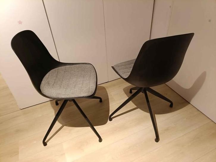 Zwarte draaibare eetkamerstoelen – zeer goede staat, Huis en Inrichting, Stoelen, Zo goed als nieuw, Twee, Zwart, Ophalen