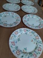 CHURCHILL , BRIAR ROSE - 7 DINERBORDEN  - DIA 25,7 CM, Ophalen of Verzenden, Zo goed als nieuw, Bord(en), Overige stijlen