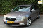 Skoda Superb Combi 1.6 TDI Greenline Active Business Line 10, Euro 5, Gebruikt, 4 cilinders, Origineel Nederlands