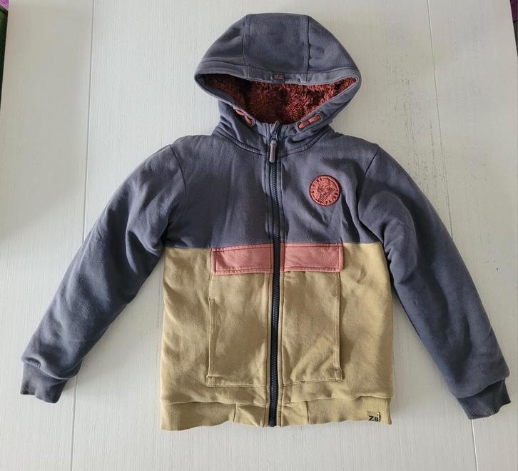 Z8 Borgvest 128, Kinderen en Baby's, Kinderkleding | Maat 128, Gebruikt, Jongen, Trui of Vest, Ophalen of Verzenden