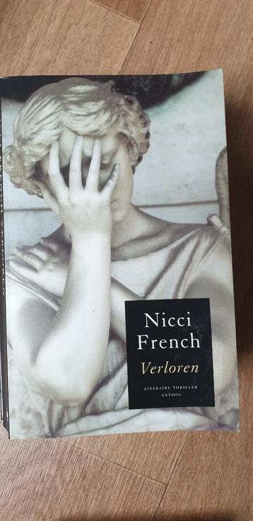 Verloren Nicci French beschikbaar voor biedingen