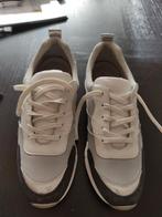 Sneakers merk Caprice, Ophalen, Zo goed als nieuw, Wit, Sneakers of Gympen