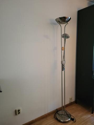 Staande lamp / leeslamp beschikbaar voor biedingen