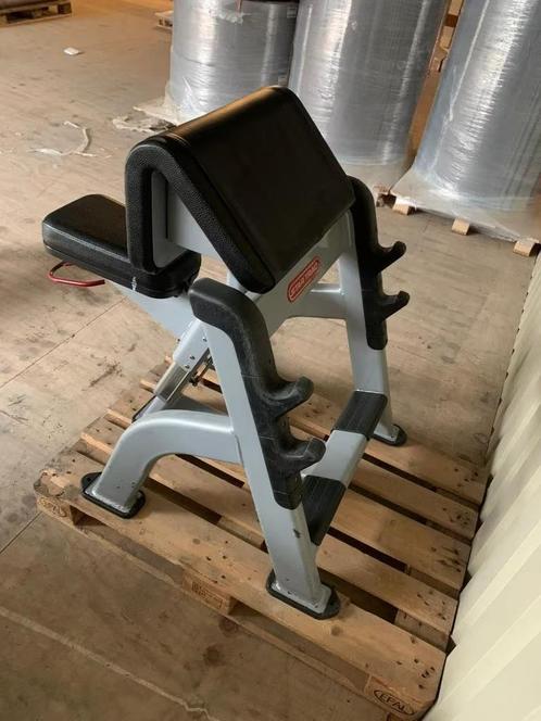 Star trac bicep bench (zitje verstelbaar in hoogte), Sport en Fitness, Fitnessmaterialen, Zo goed als nieuw, Overige typen, Ophalen of Verzenden